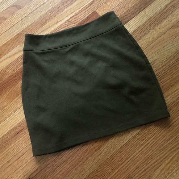Urban Outfitters Dresses & Skirts - Urban Outfitters Green Mini Skirt Urban Outfitters Dresses & Skirts - Urban Outfitters Green Mini Skirt